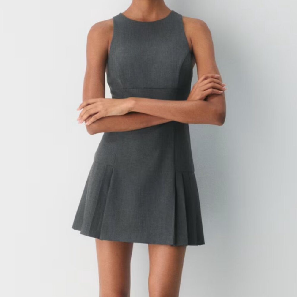 Aritzia - Bridle Dress - NEW - Size 4 - Retail $148